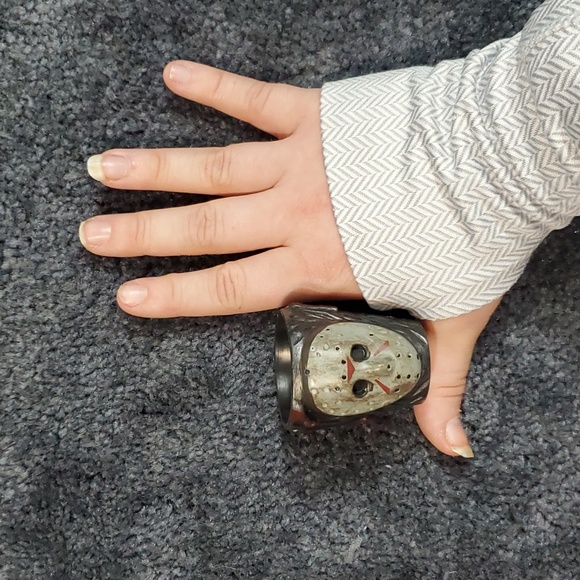 Hot Topic Red and Brown Bar Accessories for Dining - Picture 11 of 16